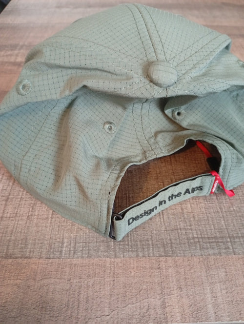 Casquette HELVETICA Frotz
