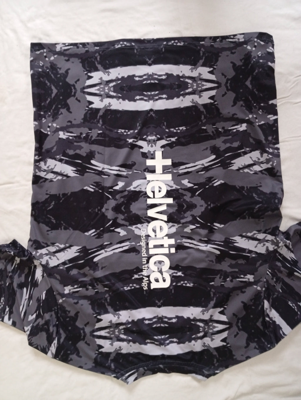 T-shirt HELVETICA  Kyle