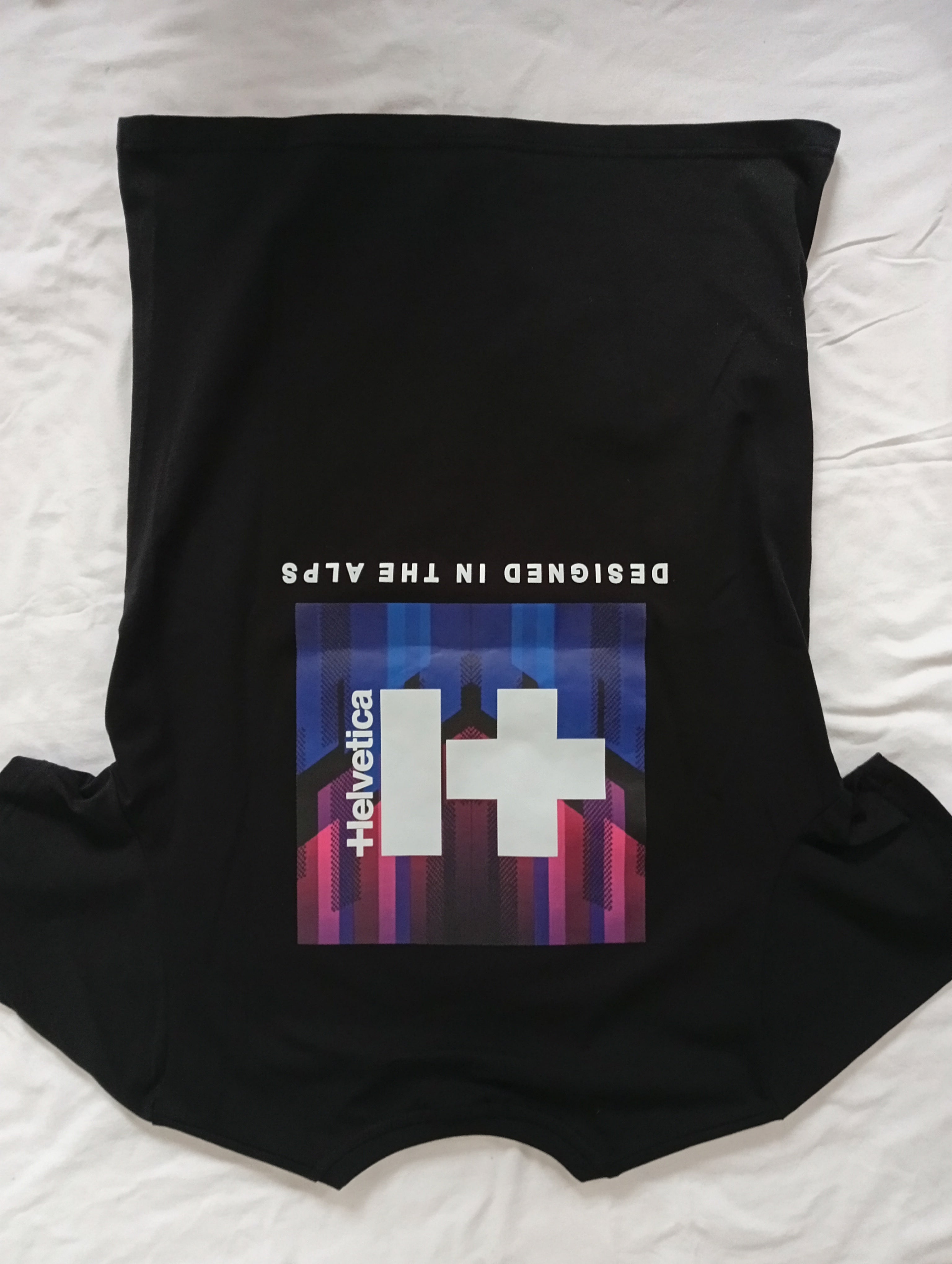 T-shirt HELVETICA Square